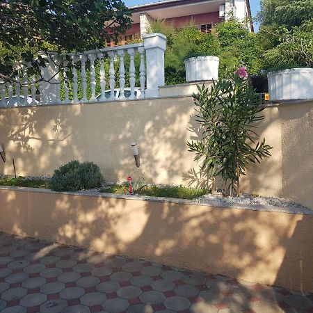 Apartmani Mira Klenovica Ngoại thất bức ảnh
