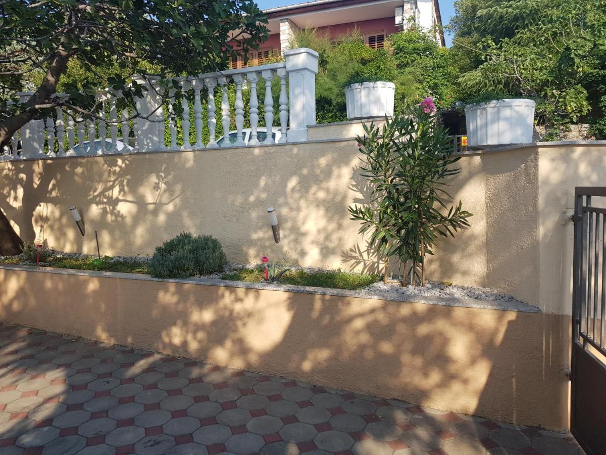 Apartmani Mira Klenovica Ngoại thất bức ảnh