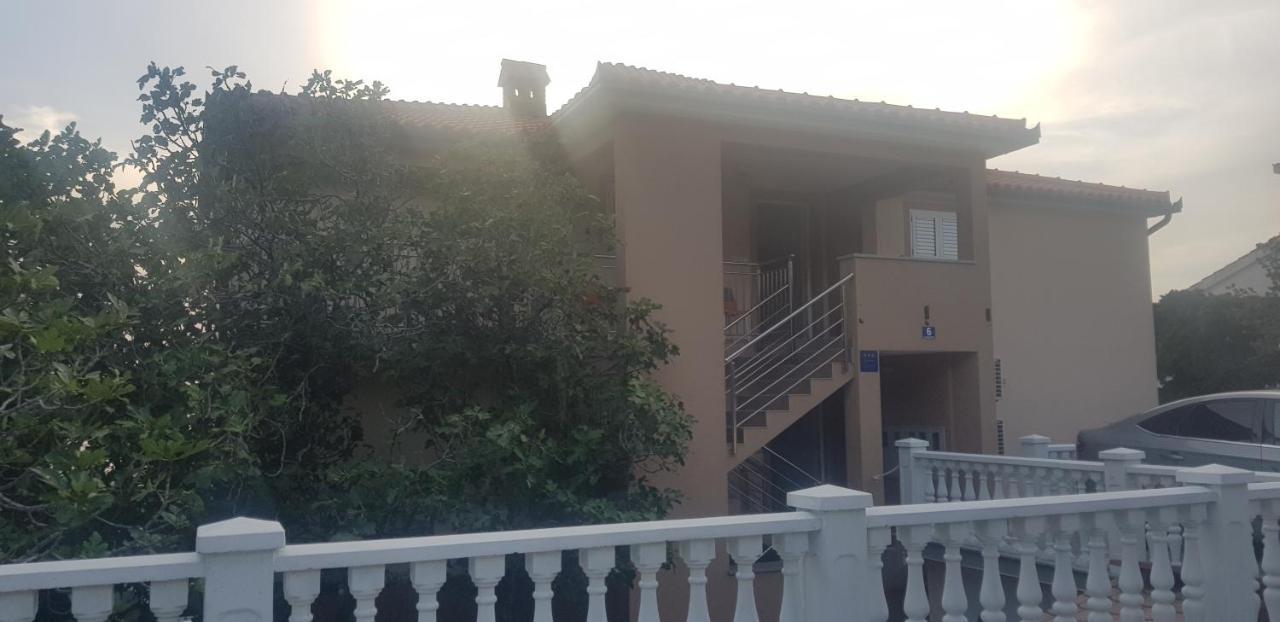 Apartmani Mira Klenovica Ngoại thất bức ảnh