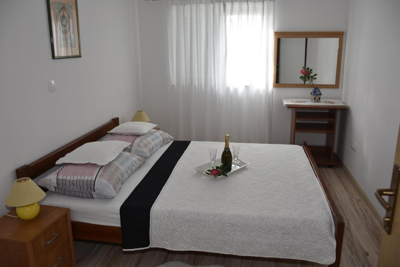 Apartmani Mira Klenovica Ngoại thất bức ảnh